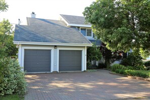 Brick driveway with room for 3 cars