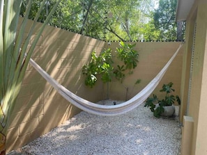 For a relaxing rest in a comfortable hammock by the pool