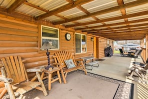 Furnished Porch