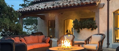 Courtyard with Firepit