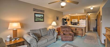 Branson West Vacation Rental | 2BR | 2BA | 900 Sq Ft | Steps Required