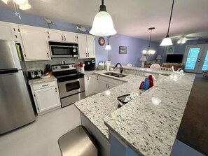 Kitchen has brand new granite countertops!