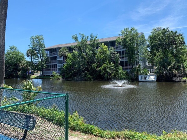 Water, Outdoors, Nature, Building, Office Building