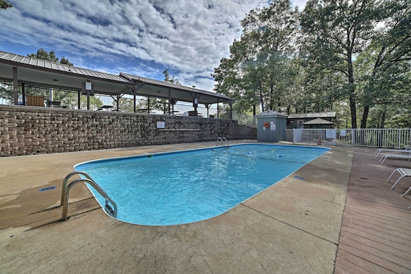 Branson West Vacation Rental | 2BR | 2BA | 900 Sq Ft | Step-Free Access