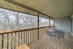 Boasting a furnished deck, views, and beds for 6, this home is truly 5-star.