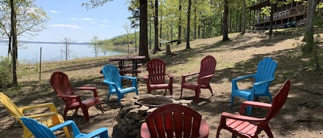 Lake side/Fire pit