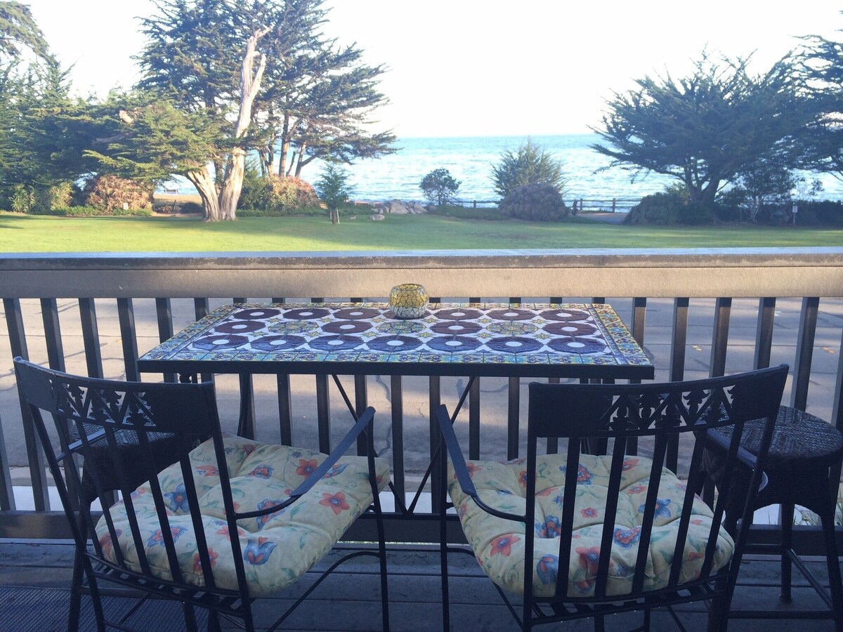Oceanview Designer Beach House 2 Free Movie Passes license #0366