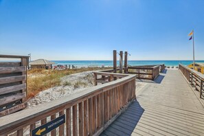 SO close to the Beach Access!