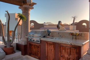 Outdoor cook area on private deck