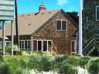 A Loafer's Paradise vacation Home - Seaside, Oregon's finest beach house!