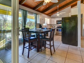 Have an intimate meal in the dinning nook.