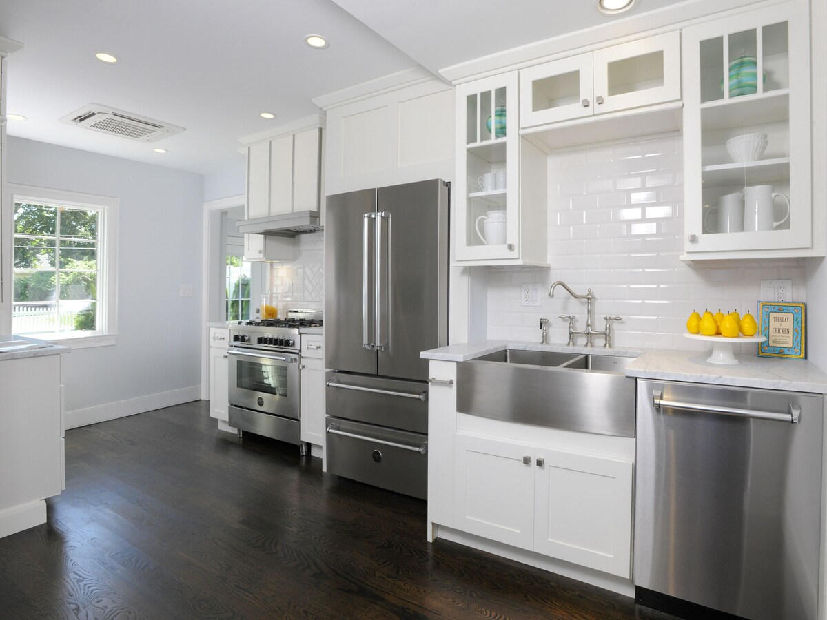 Greenwich/ Hotel Alternative/ Great Location/ Sleeps 6