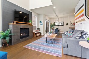 FEATURE PHOTO 3
