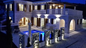 Villa Elena in the evening
