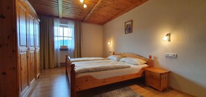 Ferienwohnung Talblick-Schlafzimmer