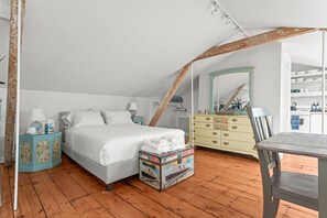 Queen bed