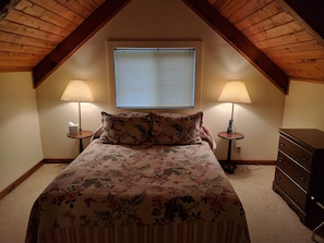 Queen Bed Room