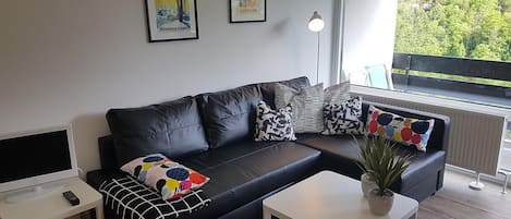 Deluxe Appartement 43 qm für 3 Personen mit Balkon-Wohnzimmer