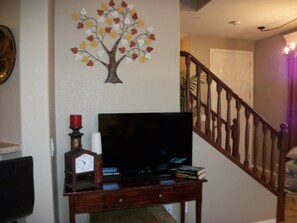 39' TV, DVD Player, and Cable TV