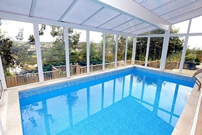 Casa de lujo con increíbles vistas al mar, 4 habitaciones con baño privado, piscina privada