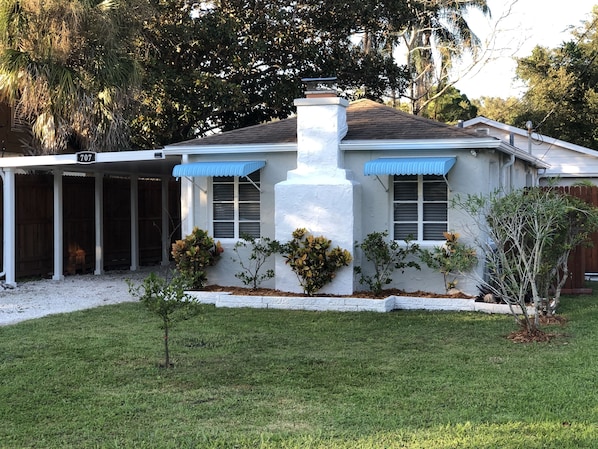 Adorable Florida Cottage