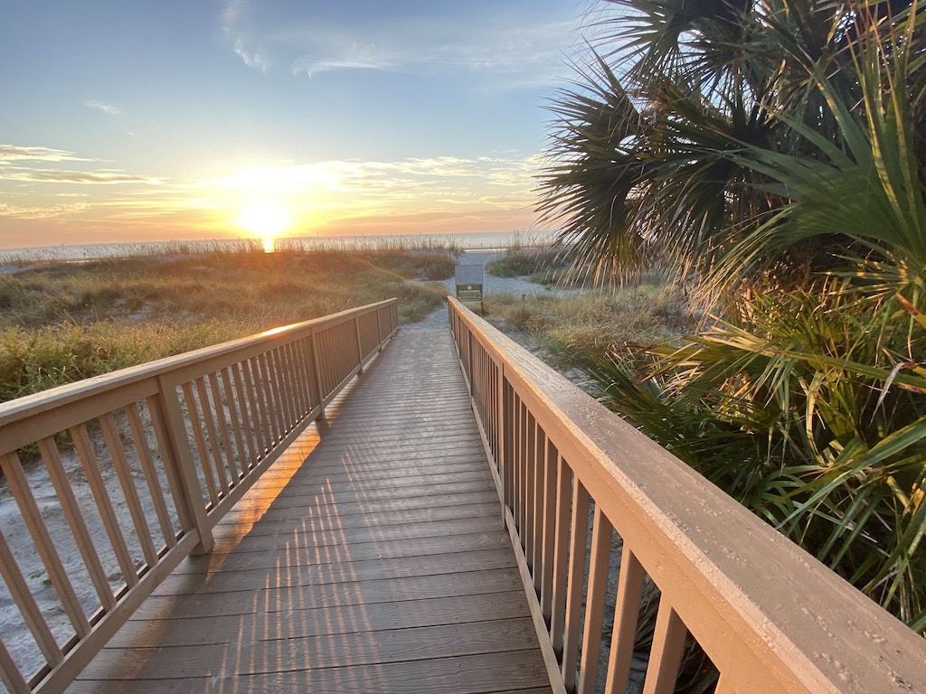Palmetto Dunes, Hilton Head Island, Oceanside Gem! Hilton Head Island