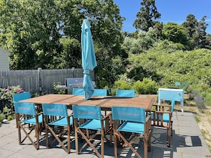 outdoor dining area
