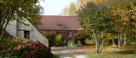 Entrée du gîte du Moulin de Cussigny