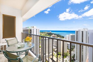 Spectacular Ocean views from the balcony!