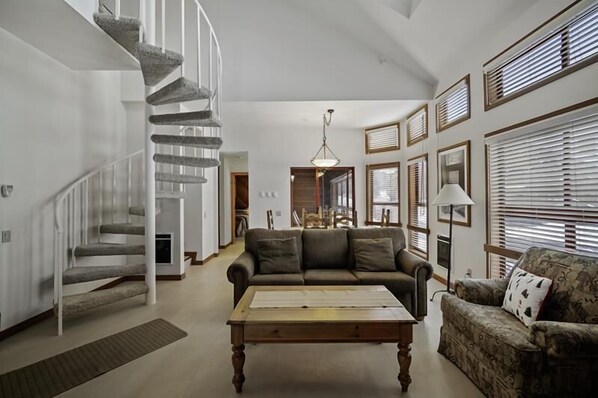 Bright, spacious unit with tons of windows