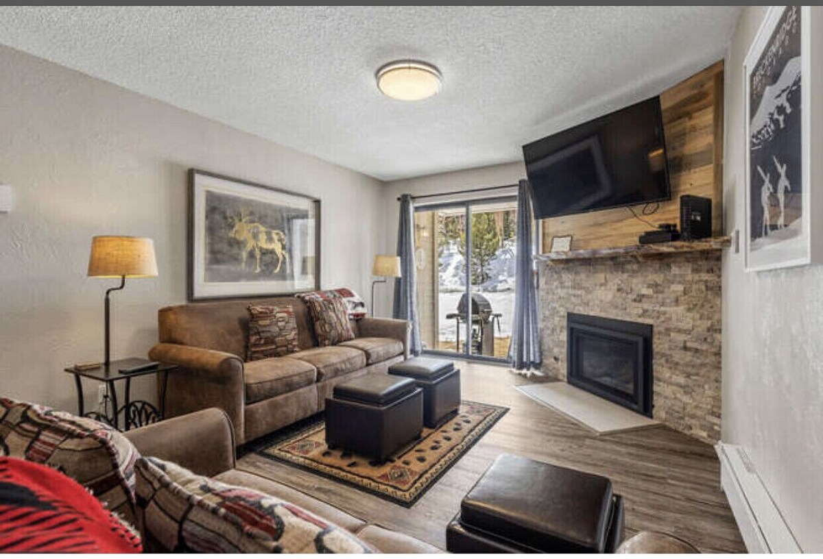 Ski in/Ski out 1st Floor Condo in Breckenridge, Co