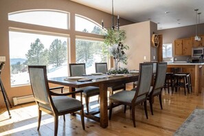 Spacious dining area 