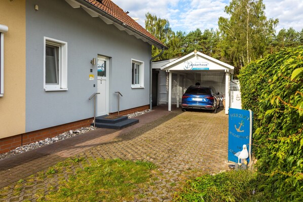 Eingang zur DHH Ankerhaus