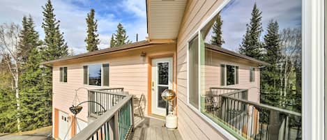 Anchorage Vacation Rental | 2BR | 2BA | 2,000 Sq Ft | Stairs Required