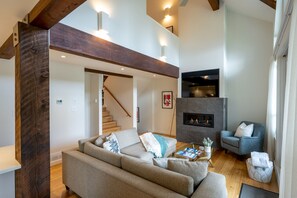 Main Floor - Living Room With Gas Fireplace