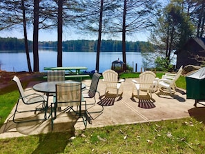 outdoor living (firepit, grill, picnic table, deck table).