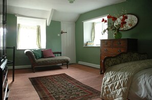 green bedroom