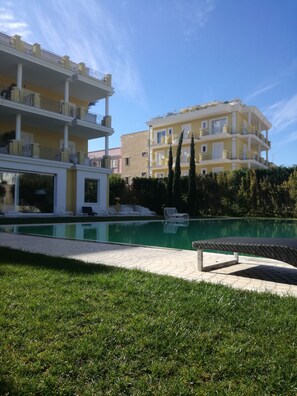 Utomhuspool