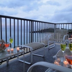 Front lanai. Perfect for that magical / special evening.