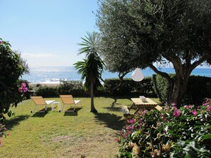 Aqua 55 private garden