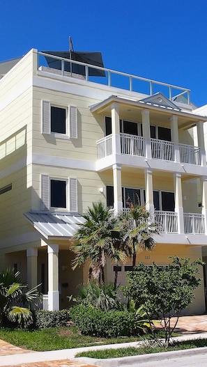  Your beach villa awaits!