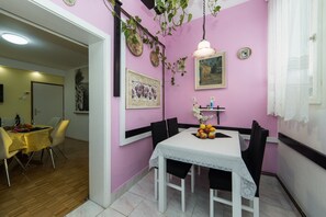 Dining room 2