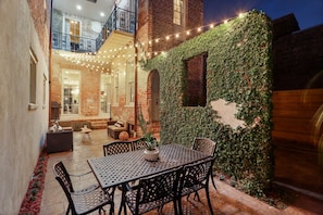 Beautiful courtyard. Perfect for happy hour!