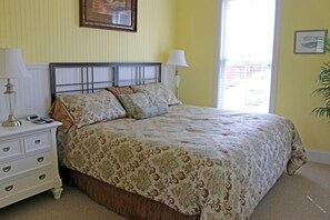 1 Large Bedroom with King Bed & closet.
Q-Sofa sleeper in Living Room. 