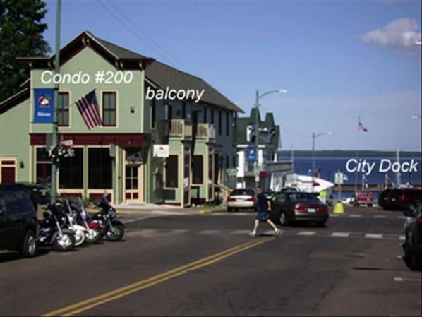 Best location Bayfield. Just 1 block from main harbor dock, Ferry, Cruise Boats