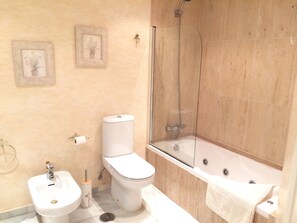 Jacuzzi bathroom master bedroom