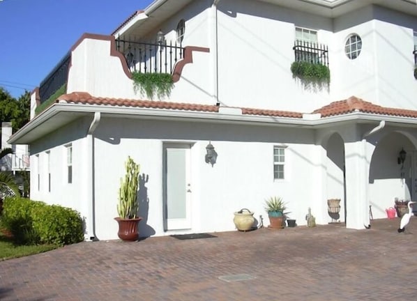 Courtyard entrance.