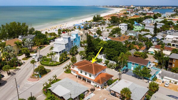 Steps to Caddy's on the white sandy beach & the most beautiful sunsets anywhere!