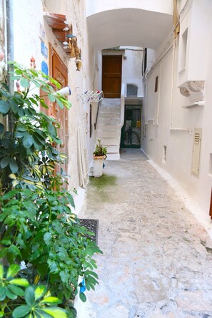 The buiding entrance