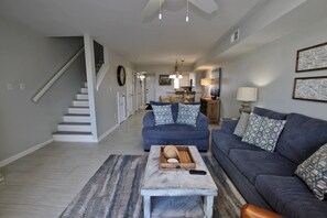 1 - Living Room (2)